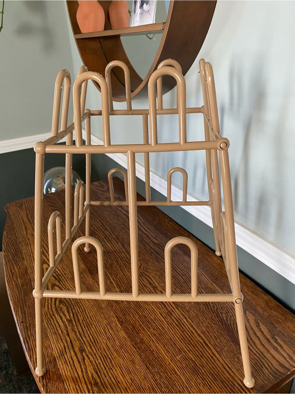 Vintage YAFFA Style Shoe Rack 1980s Beige Plastic Holds 8 Pairs 1981 Shoe Stack